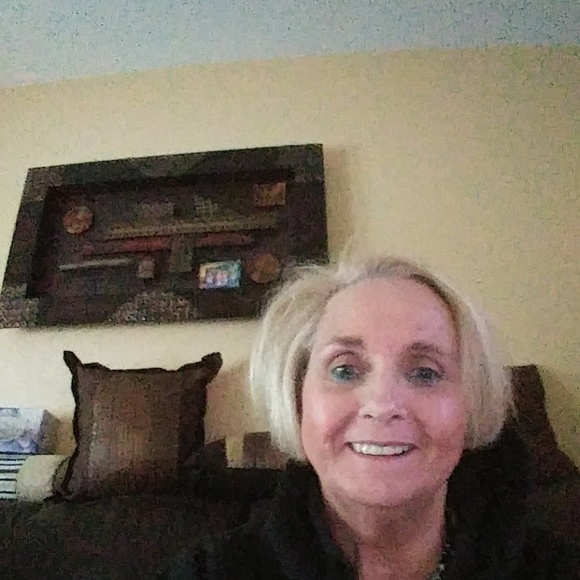 Meet your Posher, Concetta - Picture 1 of 2